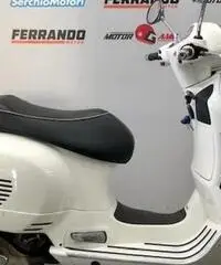 Piaggio Vespa 300 GTS - 2014