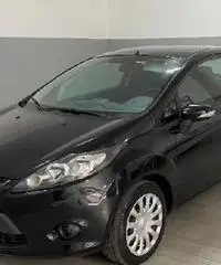 Ford fiesta 2011 1.4 tdci 70 cv x neopatentati - 2