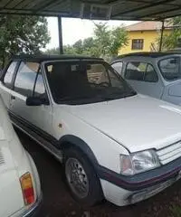 Peugeot 205 - 1990