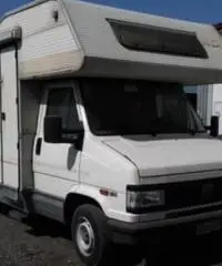 Autocaravan mansardato