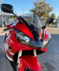 Yamaha r1 - 4