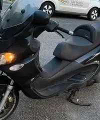 Scouter Piaggio X9 500