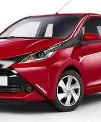 Toyota Aygo II 2018 5p 5p 1.0 x-clusiv 72cv