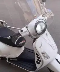 Vespa 300 Gts super