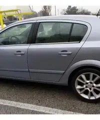 Opel Astra 1.6 5 porte 2006 - 2