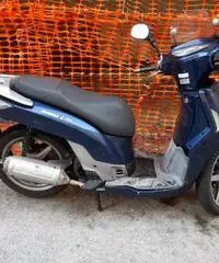 Moto kymco peaple 200