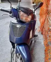 Moto kymco peaple 200 - 2