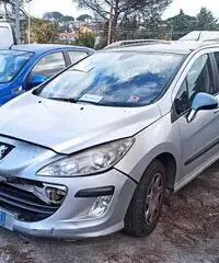 Peugeot 308 1.6 HDi 110CV SW Ciel Féline - 2