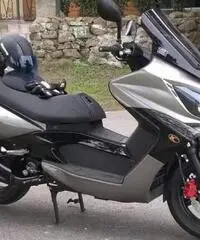 Kymco 300i