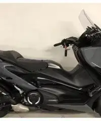 YAMAHA T-Max 560 Scooter