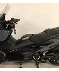 YAMAHA T-Max 560 Scooter - 2