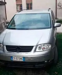 VOLKSWAGEN Touran - 2005