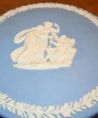 Scatola tonda ceramica Wedgwood. - Vicenza - 2