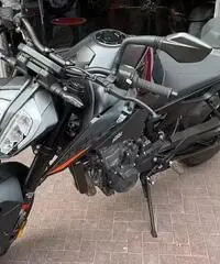 Ktm duke 890