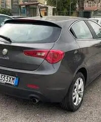 Alfa Romeo Giulietta - 2