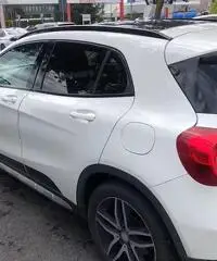 MERCEDES-BENZ GLA 200 D 4 Matic enduro 11/2016 - 4