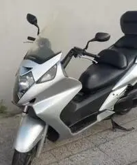 Honda silver wing 600