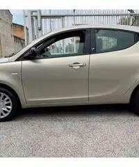 LANCIA Ypsilon 3ª serie - 2014 cv69 mod gold - 3