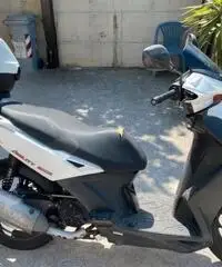 Scooter Kymco Agility 200 - 2