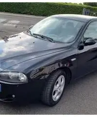 Alfa Romeo 147 1.9 JTD (120) 5 porte Distinctive,