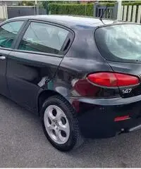 Alfa Romeo 147 1.9 JTD (120) 5 porte Distinctive, - 3