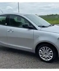 Lancia Ypsilon GPL