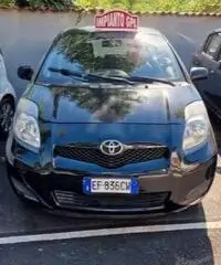 Toyota Yaris 1.0 5 porte - 2