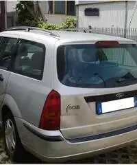 Ford Focus 1.6 benzina - 3