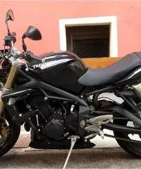 Triumph Street Triple - 2011 - 2