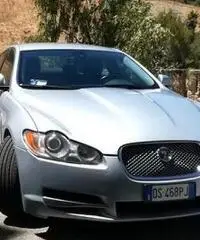 Jaguar XF 2.7 pari al nuovo