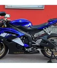 Yamaha YZF R6 - 2011