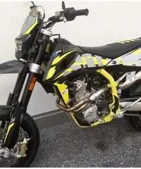 Nuovo super motard swm sm 500