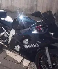 Yamaha YZF R6 - 2001 - 2