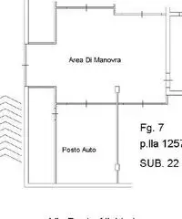 Ampio posto auto per macchine di dimensioni medio/grandi - 6