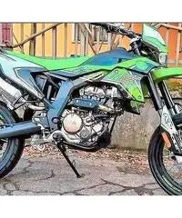 NUOVO MOTARD Kawasaki KL KXE 125-E5-A LIQUIDO - 2