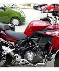 Moto Benelli TRkX 502 - 2